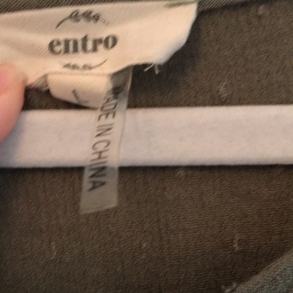 green blouse - Picture 5 of 5